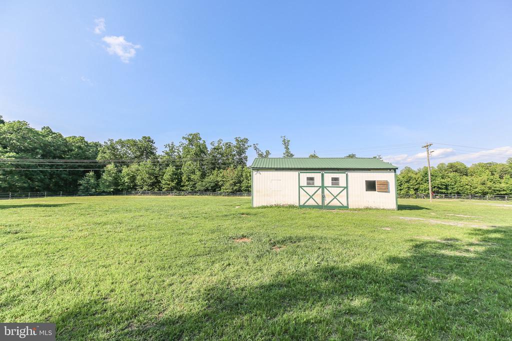 17024 White Pine Rd