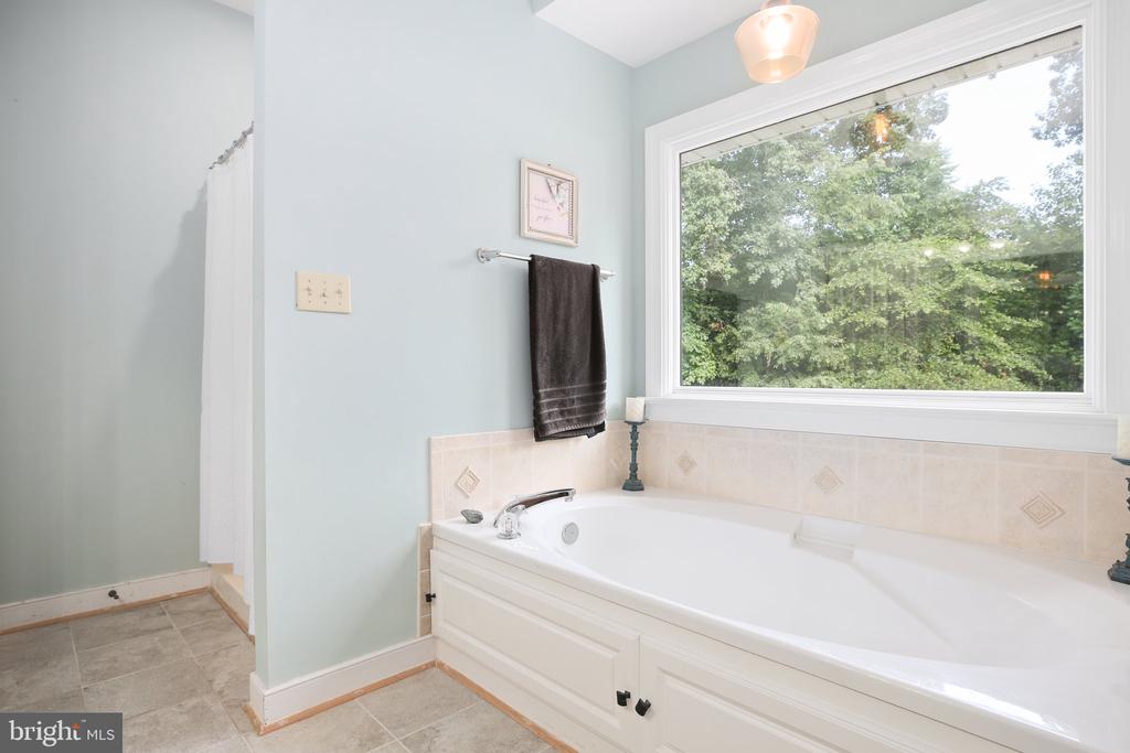 17024 White Pine Rd