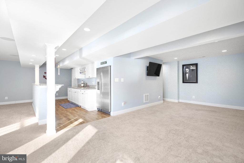 7398 Jackson Dr