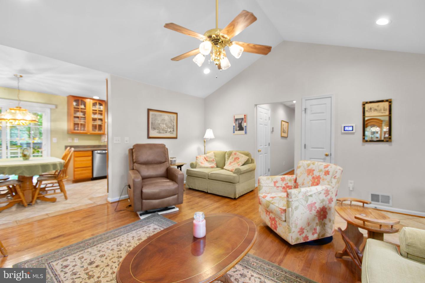 7364 Washington Dr