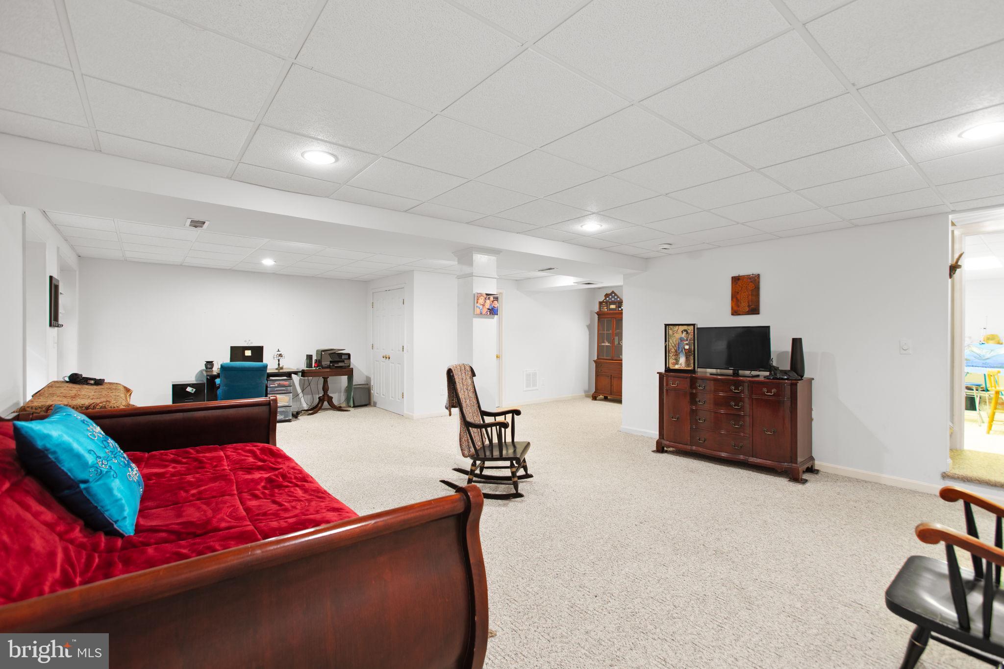 7364 Washington Dr
