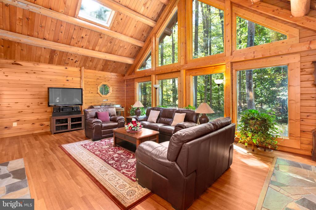12135 CANTERBURY COURT