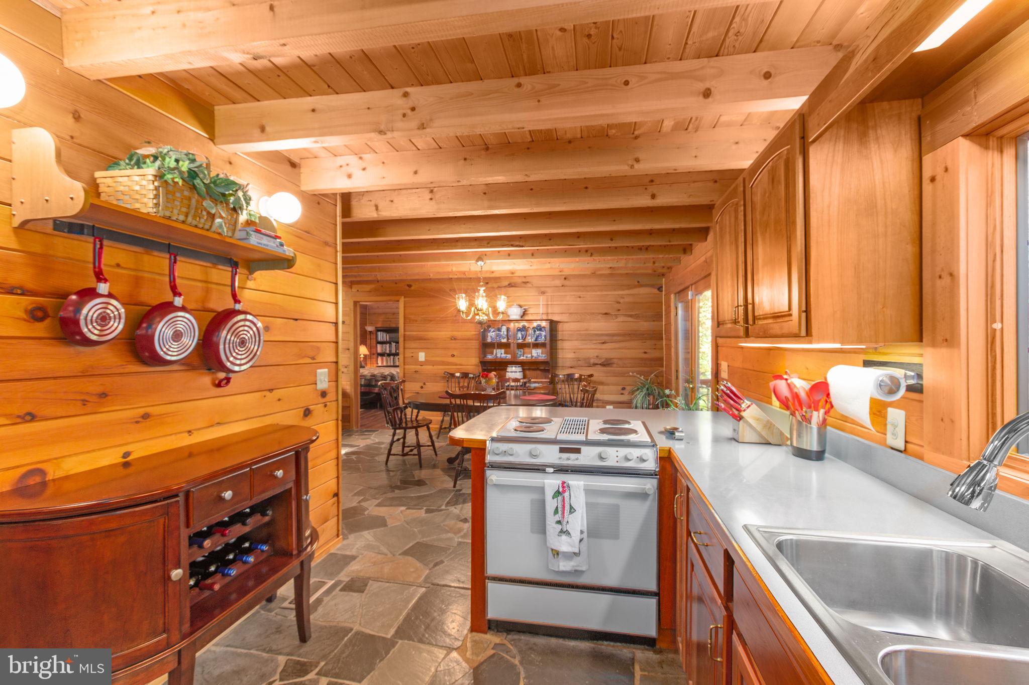 12135 CANTERBURY COURT