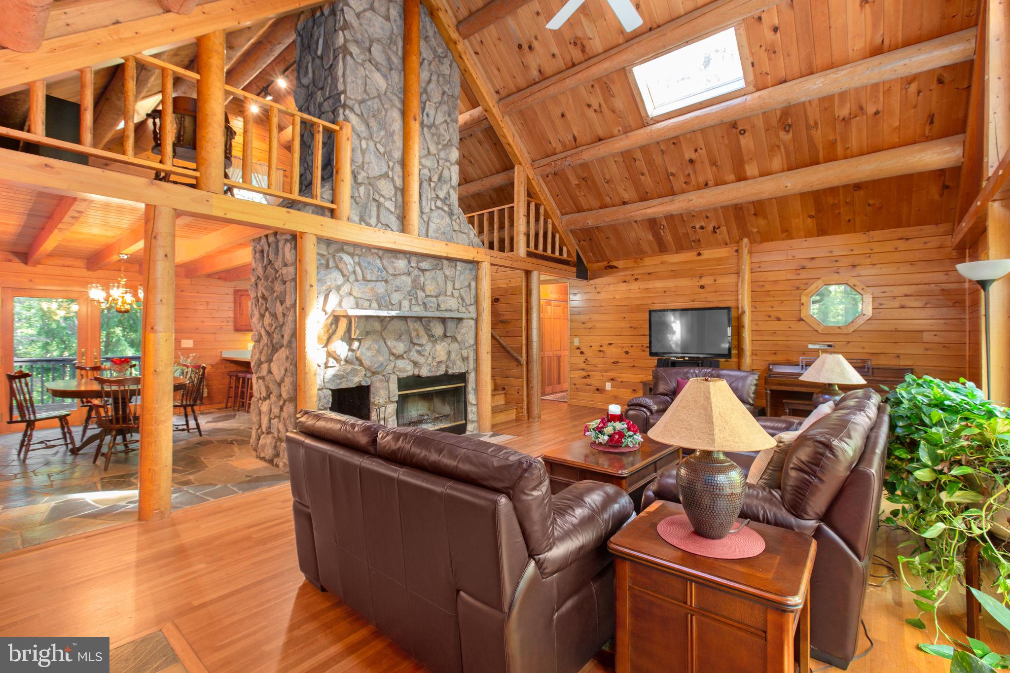 12135 CANTERBURY COURT