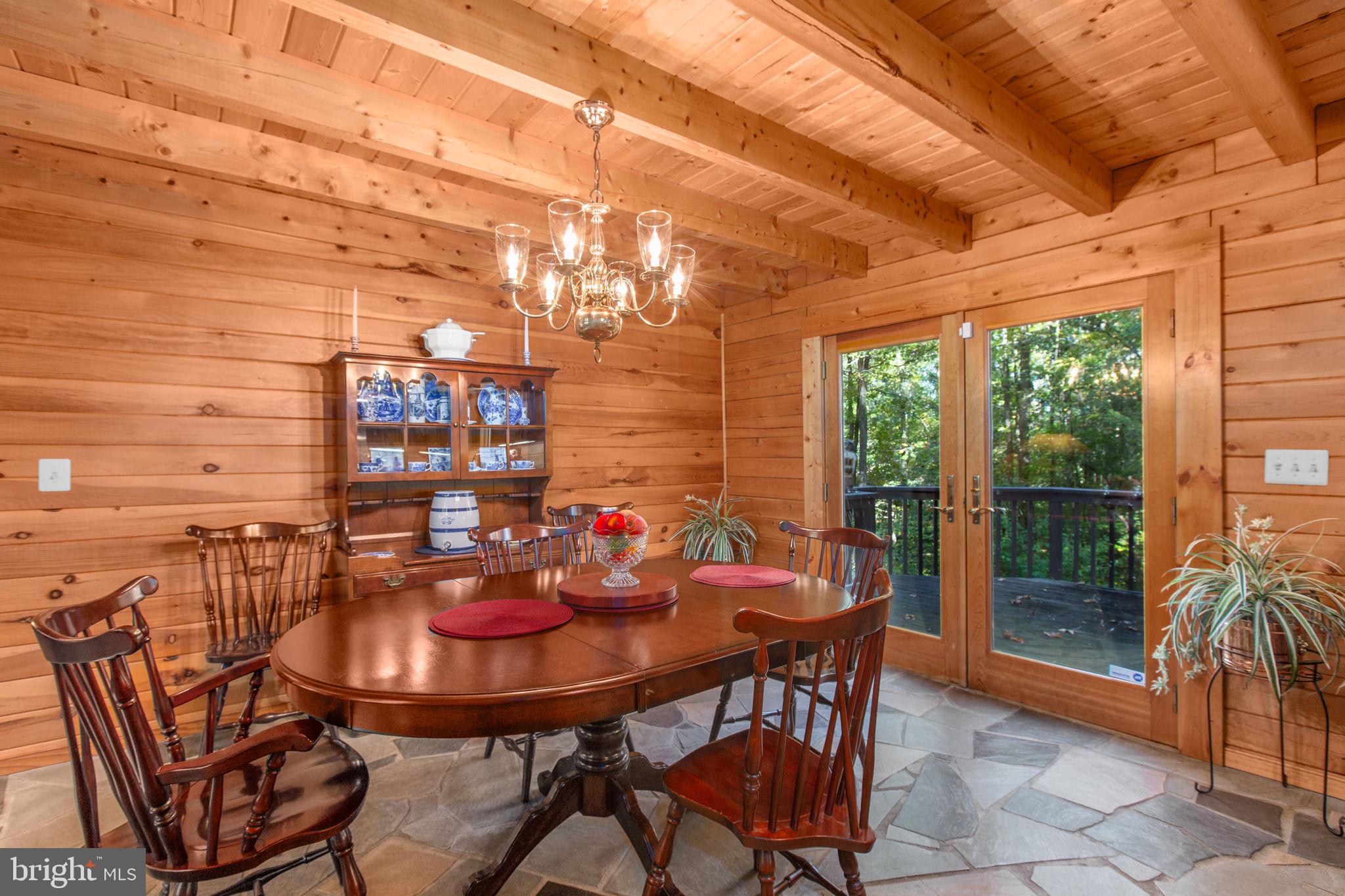 12135 CANTERBURY COURT