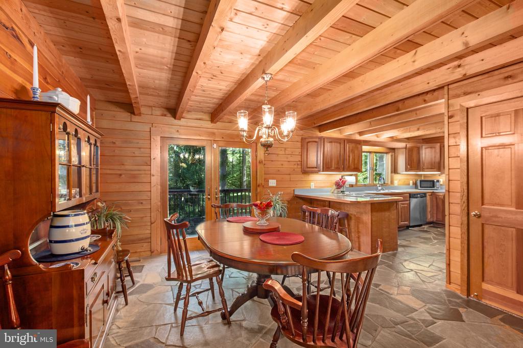 12135 CANTERBURY COURT