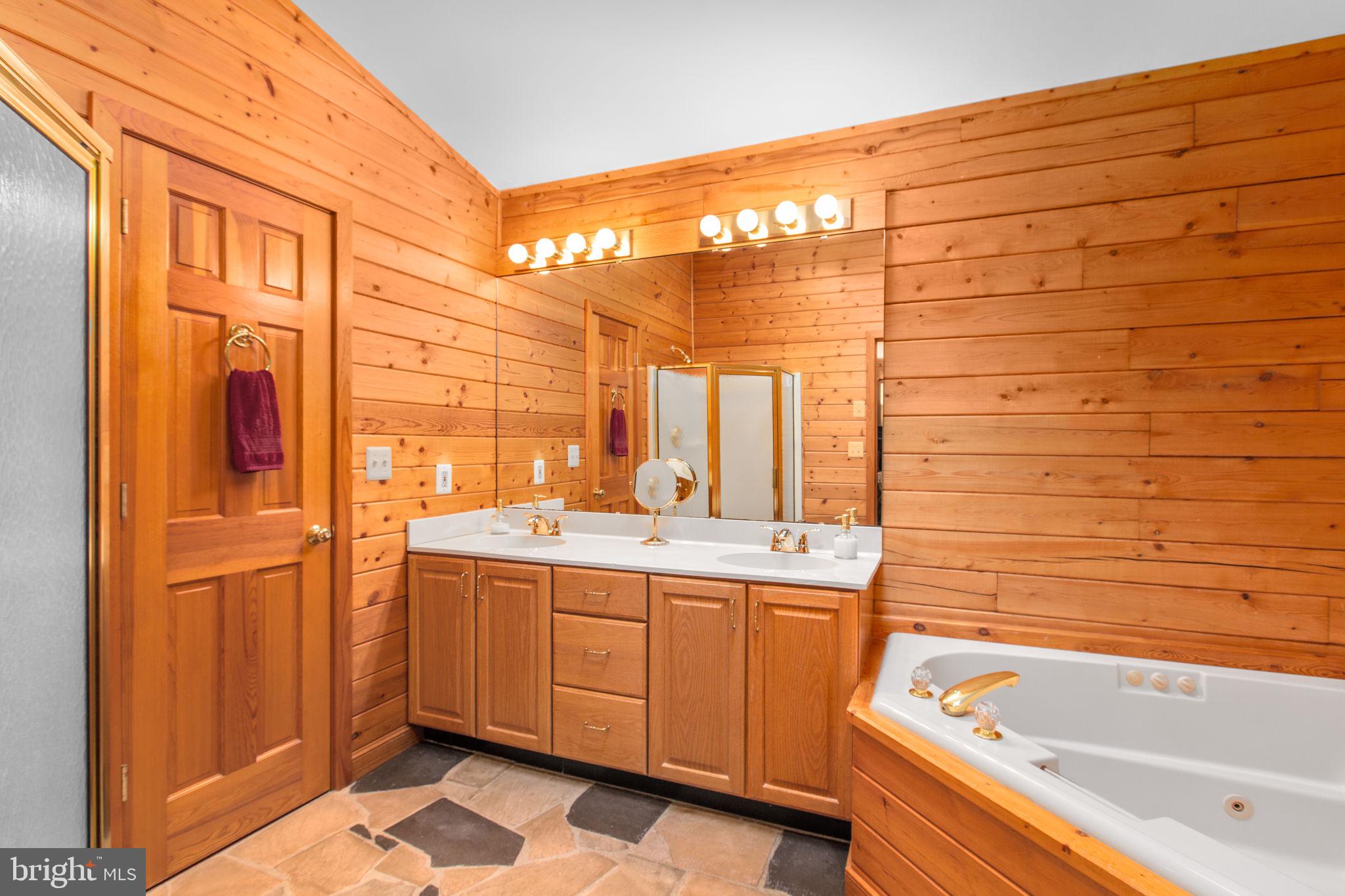 12135 CANTERBURY COURT