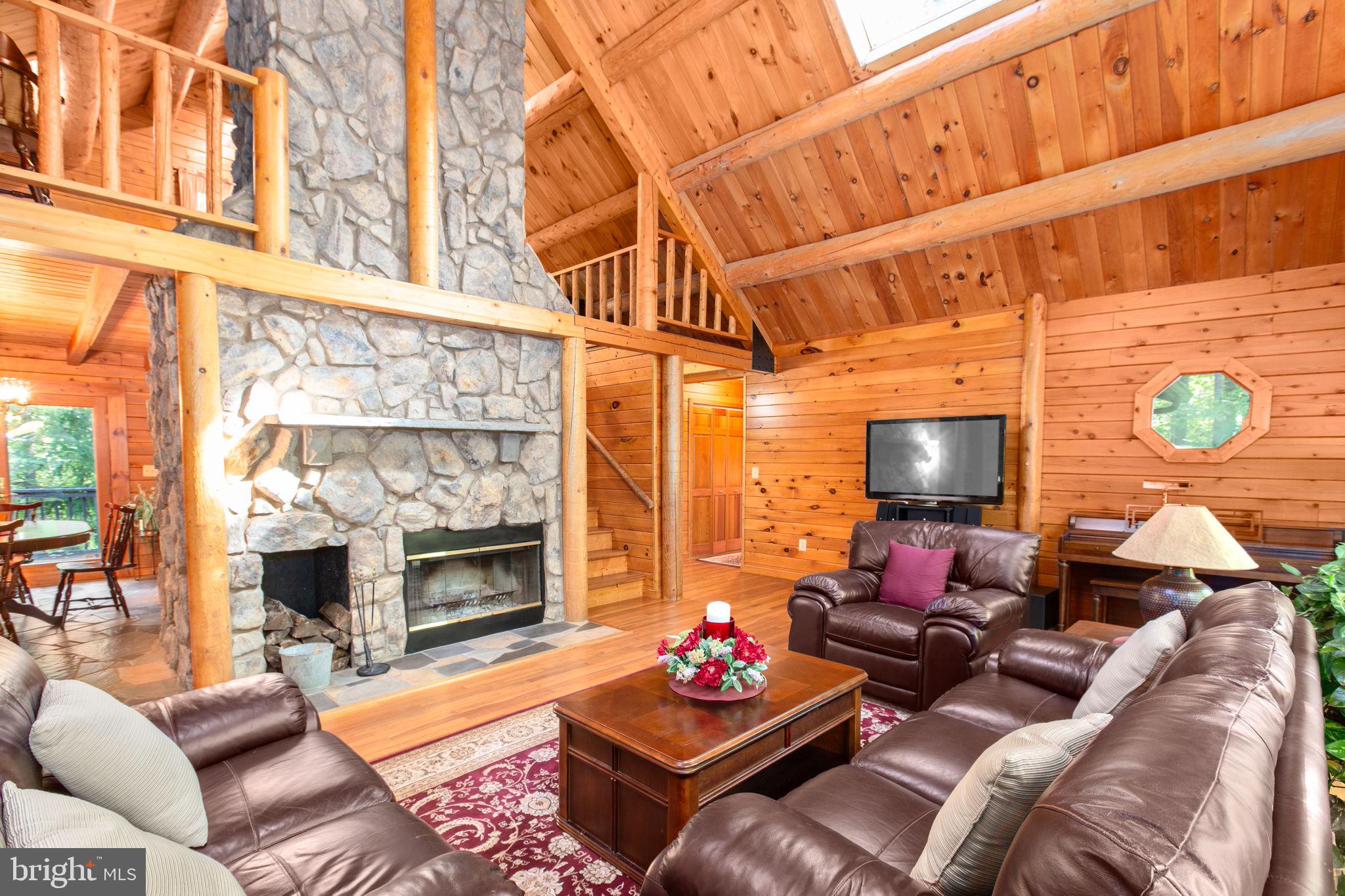 12135 CANTERBURY COURT