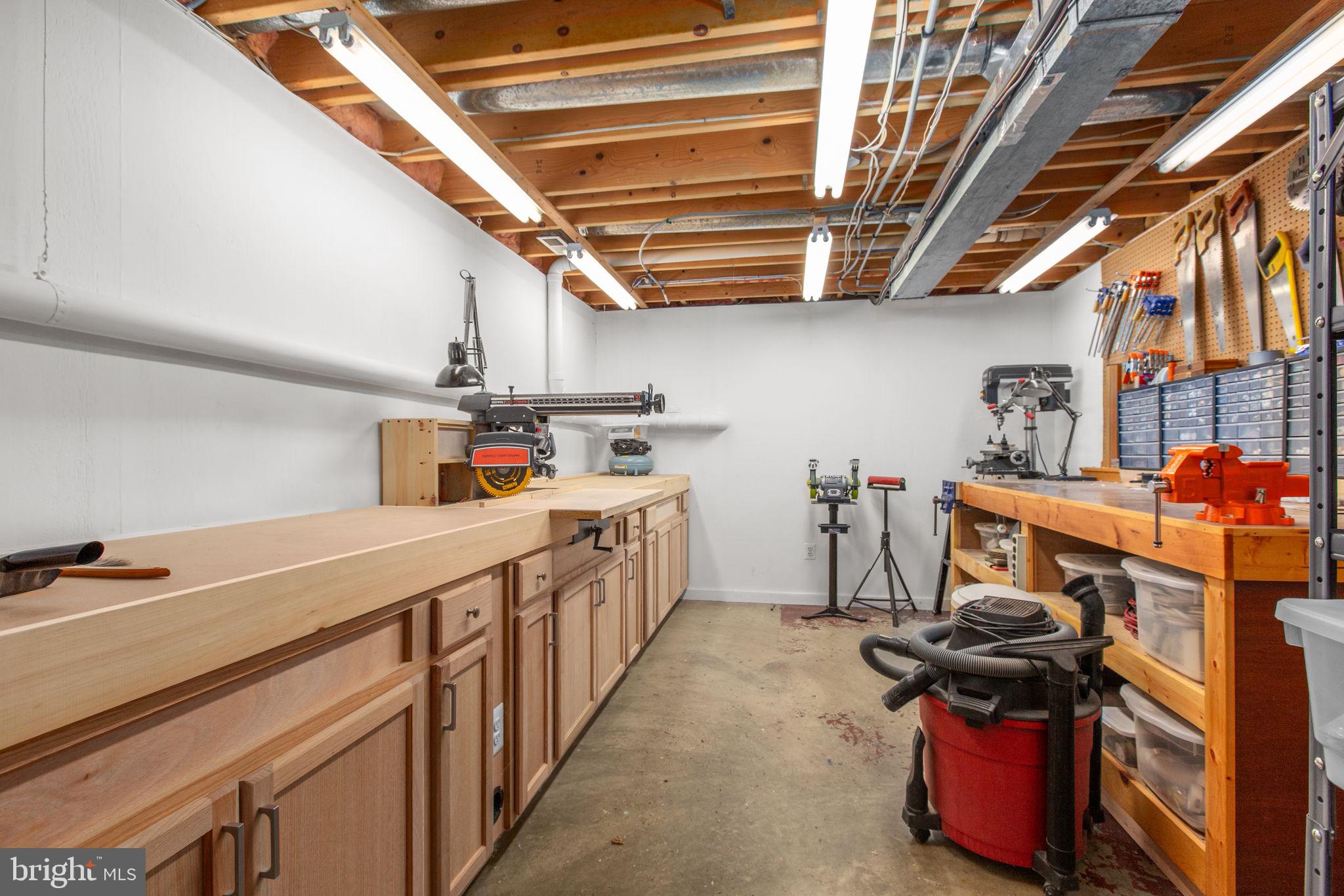 12135 CANTERBURY COURT