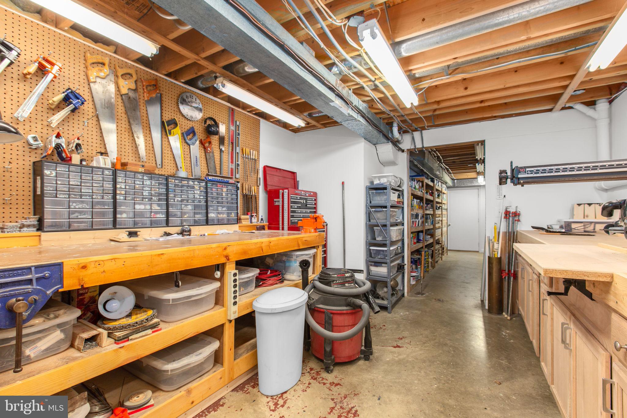 12135 CANTERBURY COURT