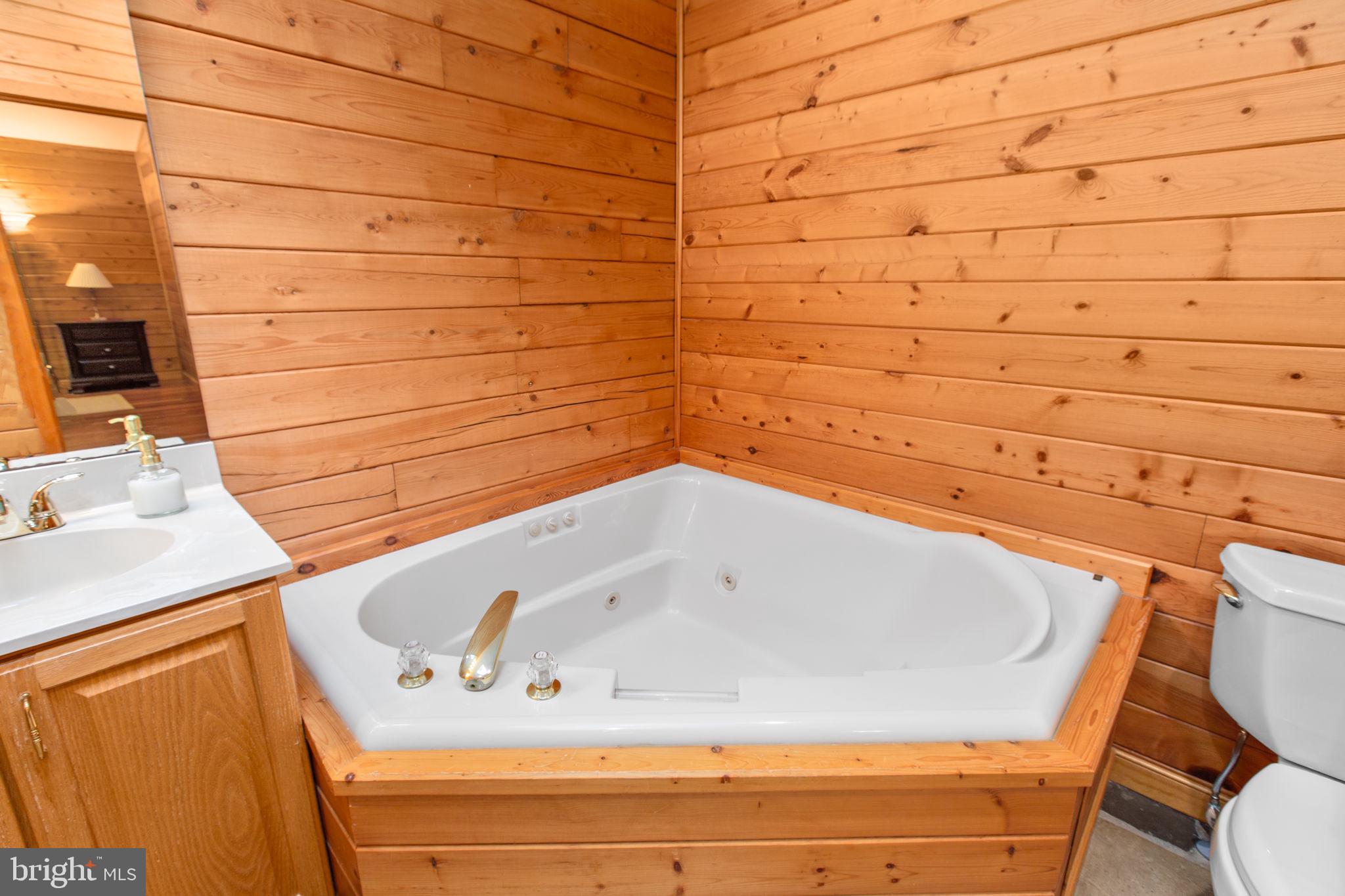 12135 CANTERBURY COURT