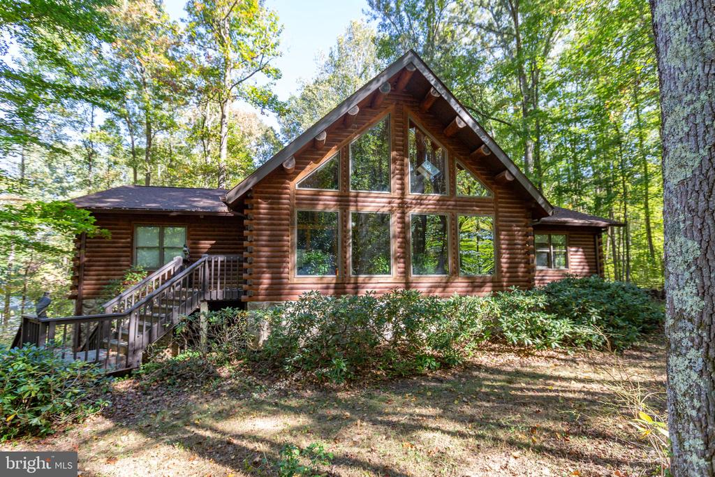 12135 CANTERBURY COURT
