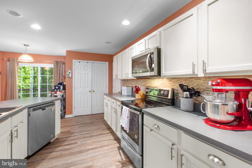 8863 SHERMAN CIRCLE