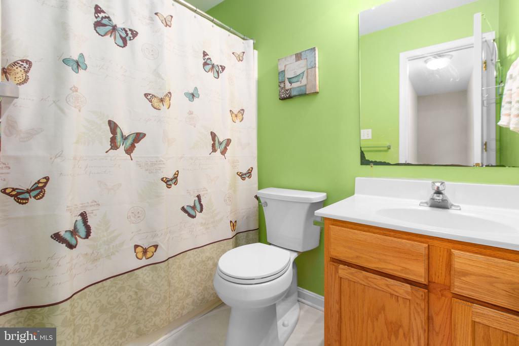 8863 SHERMAN CIRCLE
