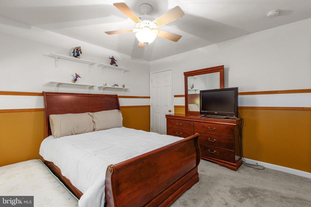 8863 SHERMAN CIRCLE