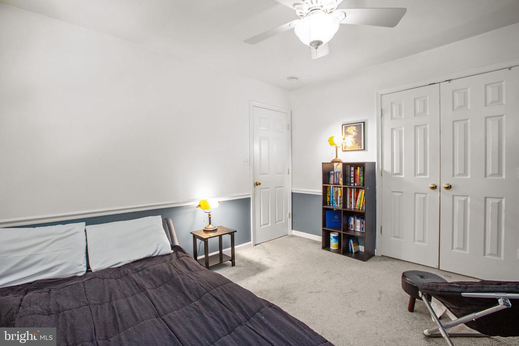 8863 SHERMAN CIRCLE