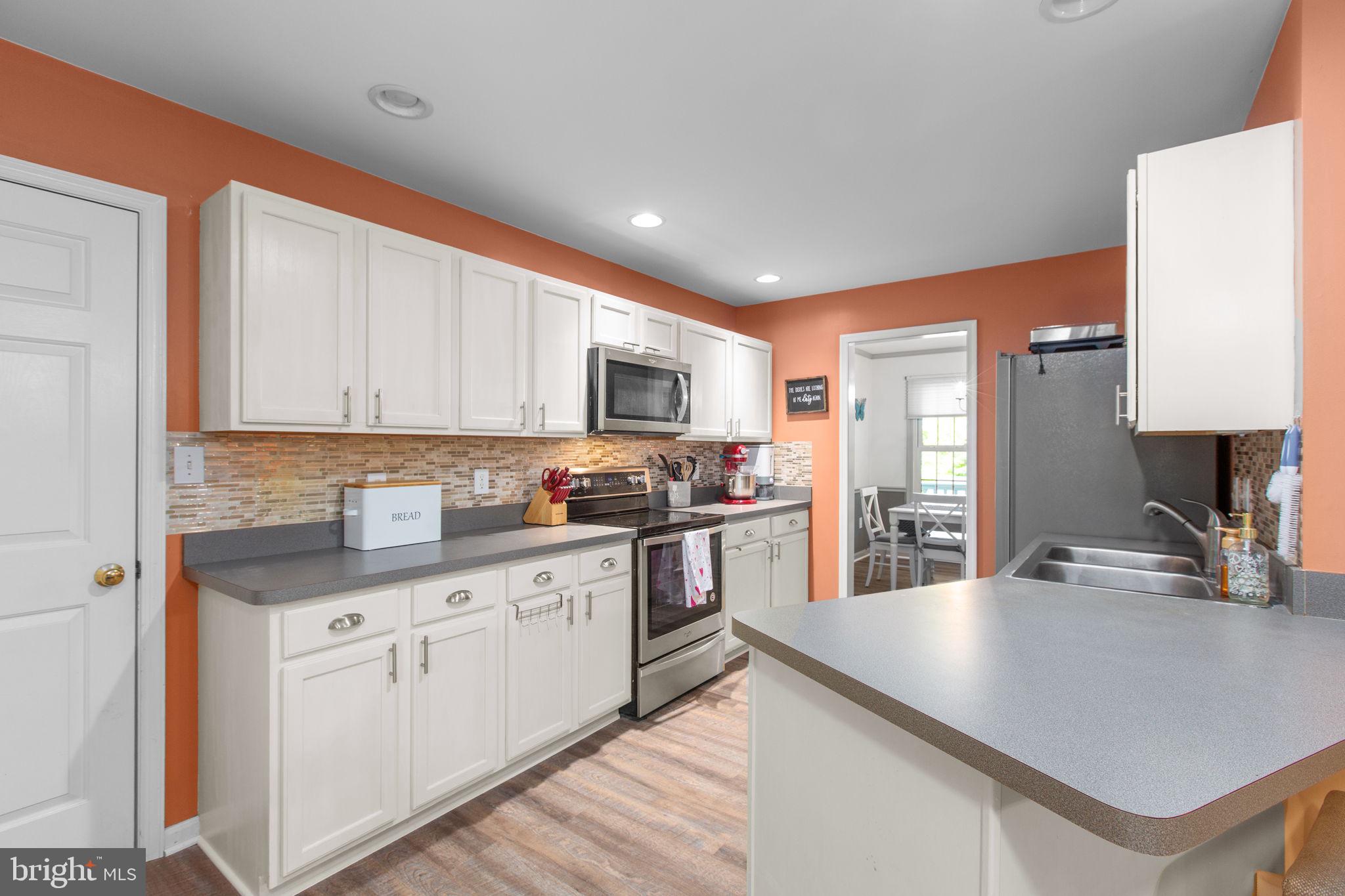 8863 SHERMAN CIRCLE