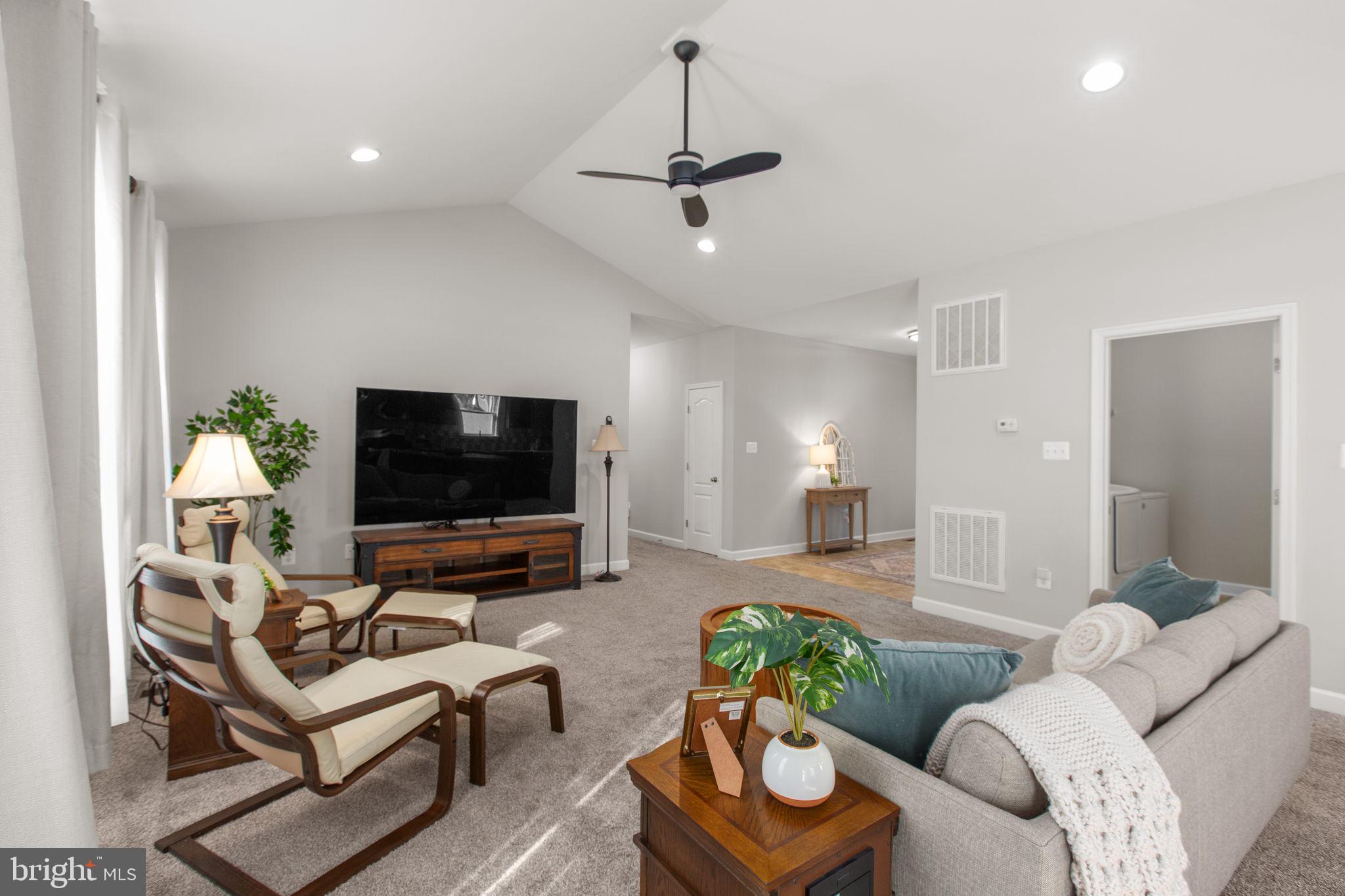 7121 POTOMAC LANDING DRIVE