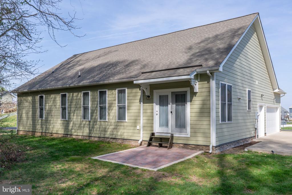7121 POTOMAC LANDING DRIVE