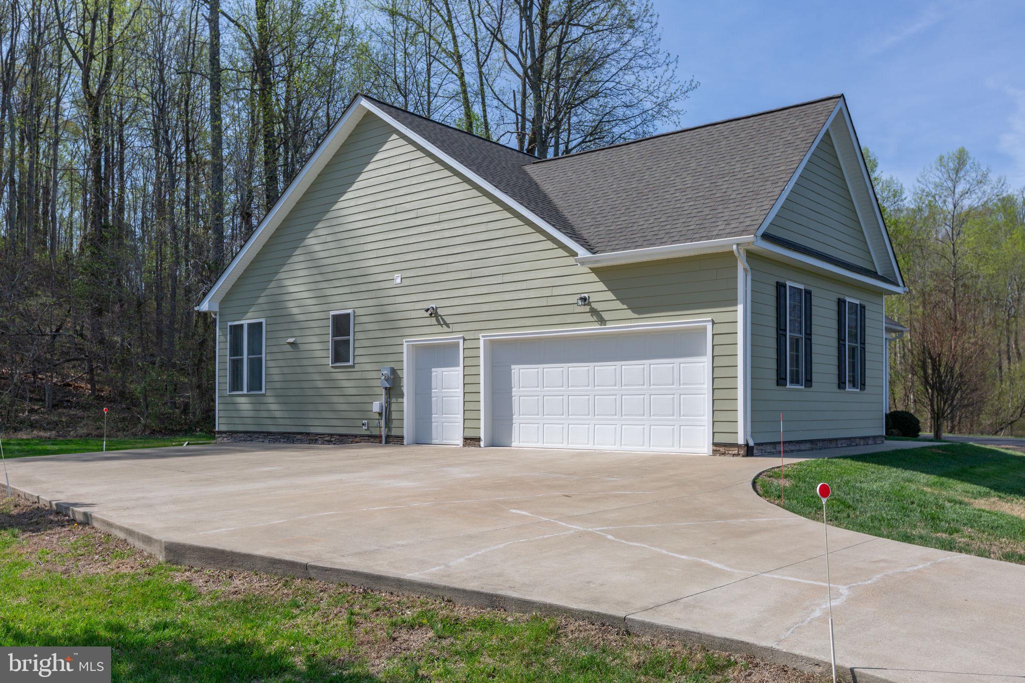 7121 POTOMAC LANDING DRIVE