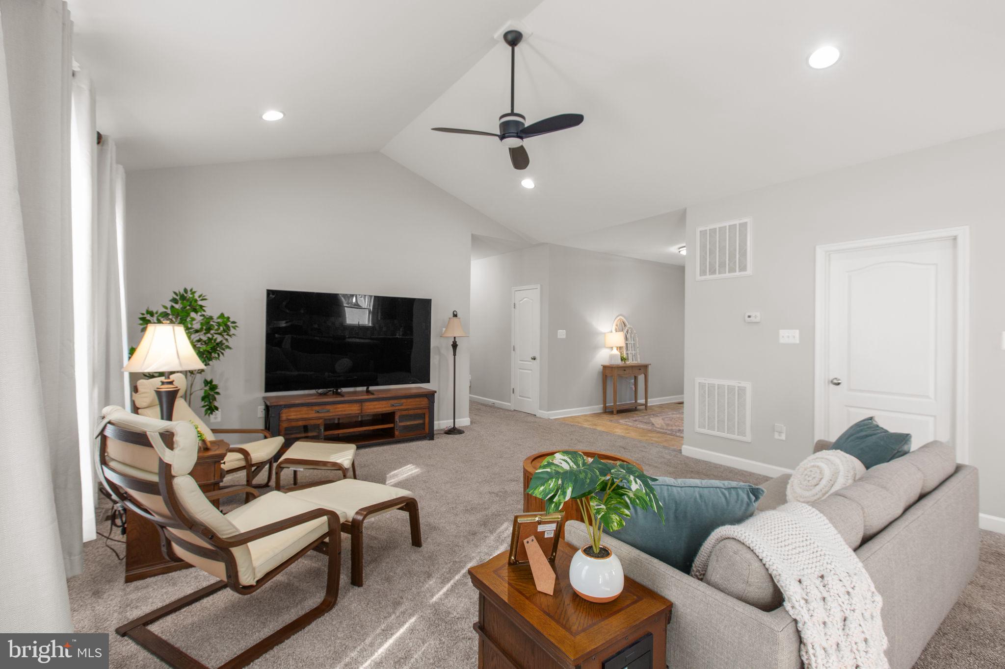 7121 POTOMAC LANDING DRIVE