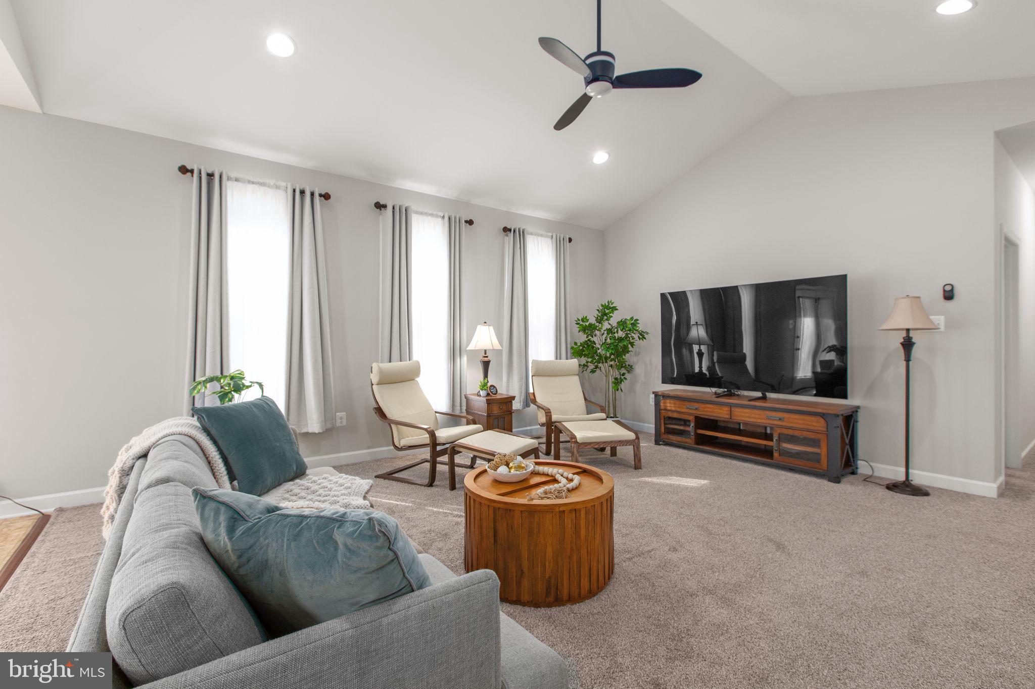 7121 POTOMAC LANDING DRIVE