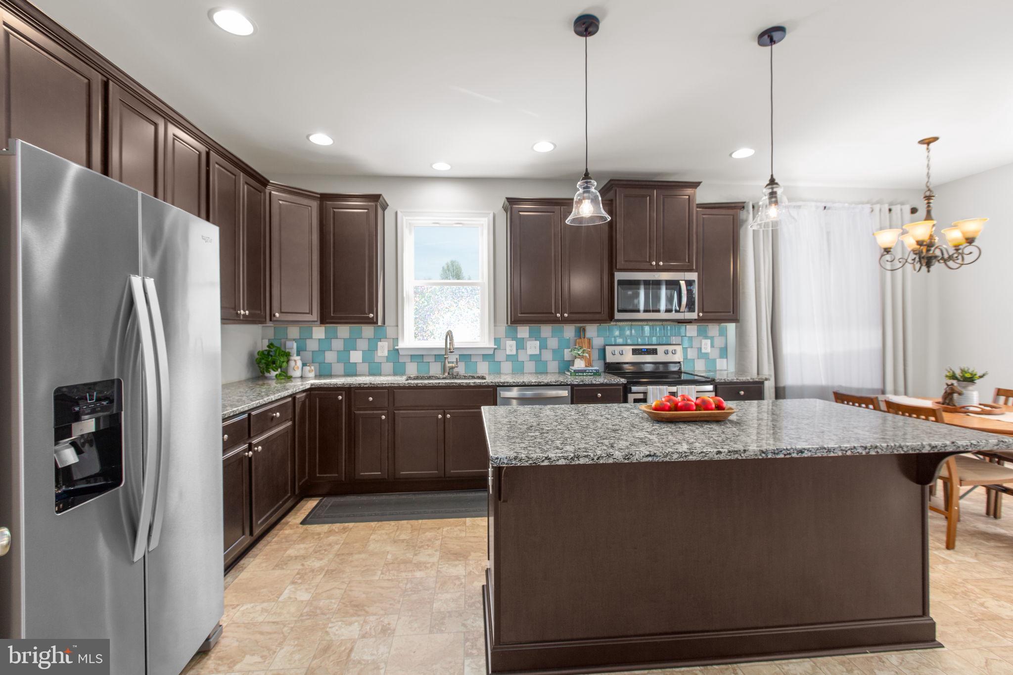 7121 POTOMAC LANDING DRIVE