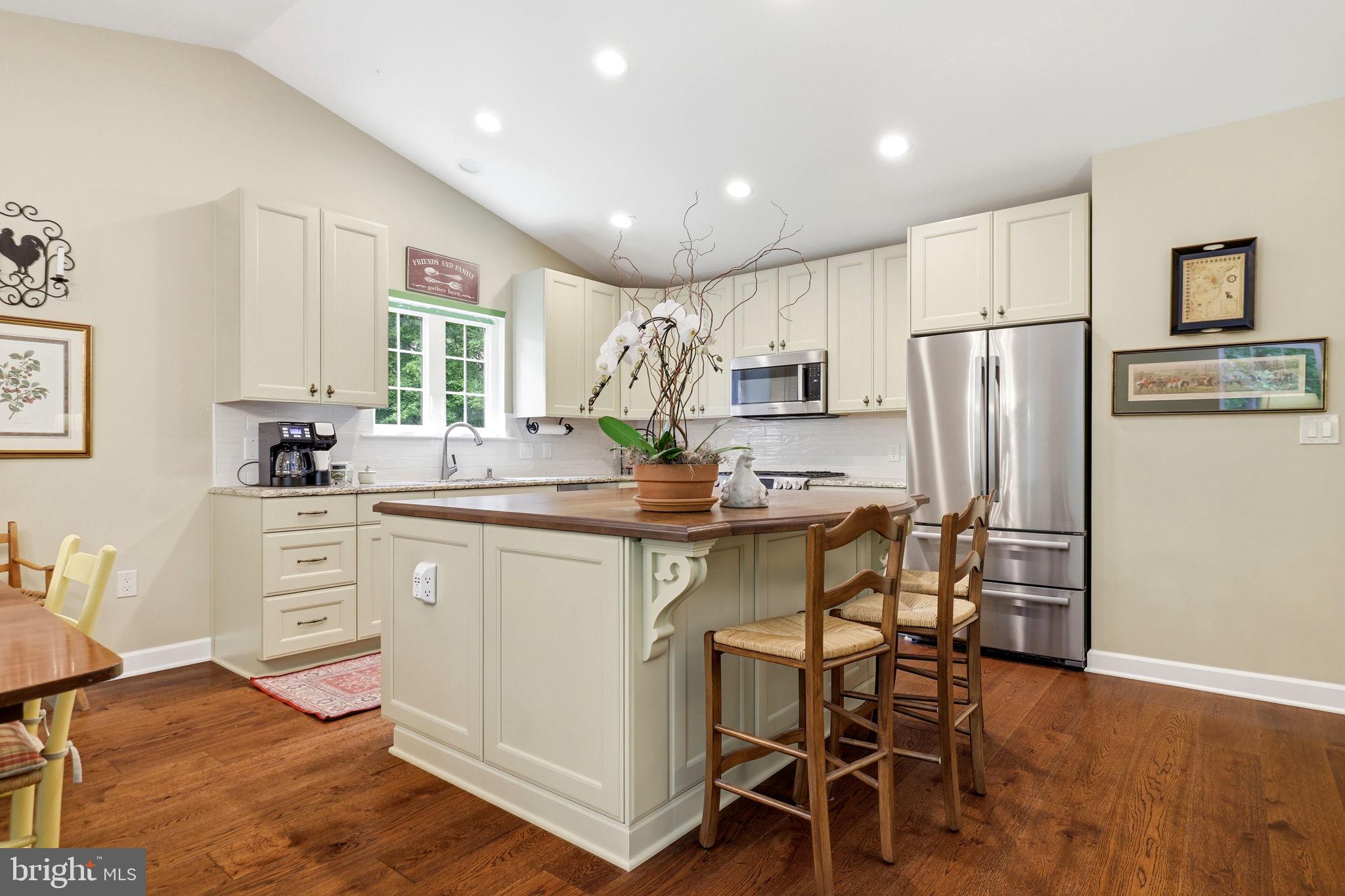 7039 ANTLER LANE