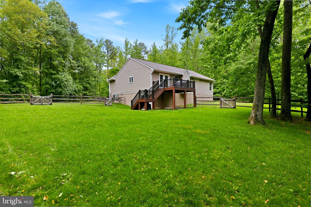 7039 ANTLER LANE