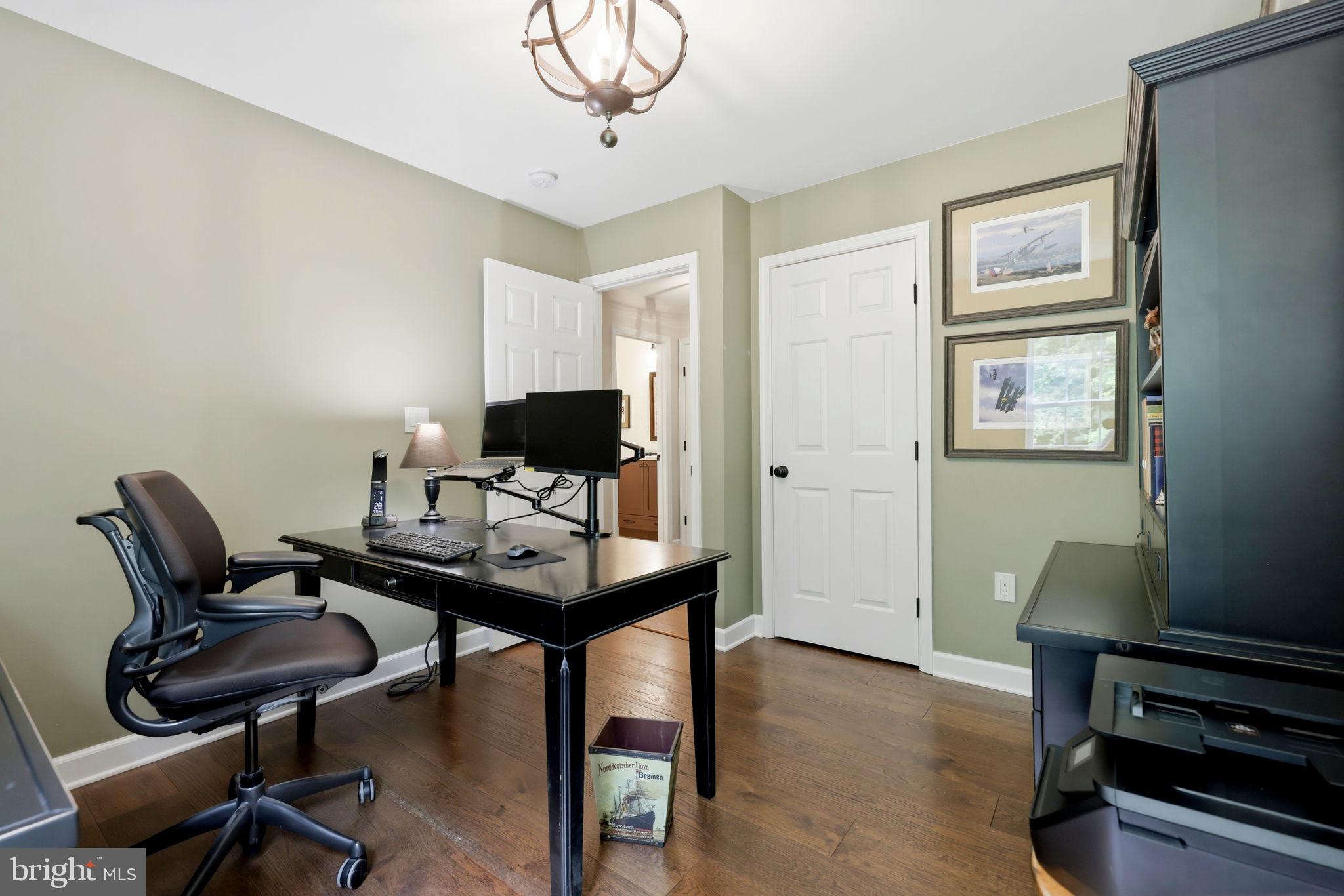 7039 ANTLER LANE