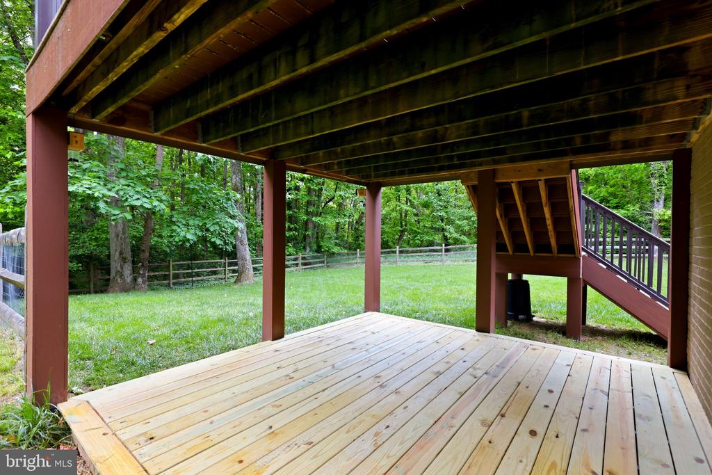 7039 ANTLER LANE