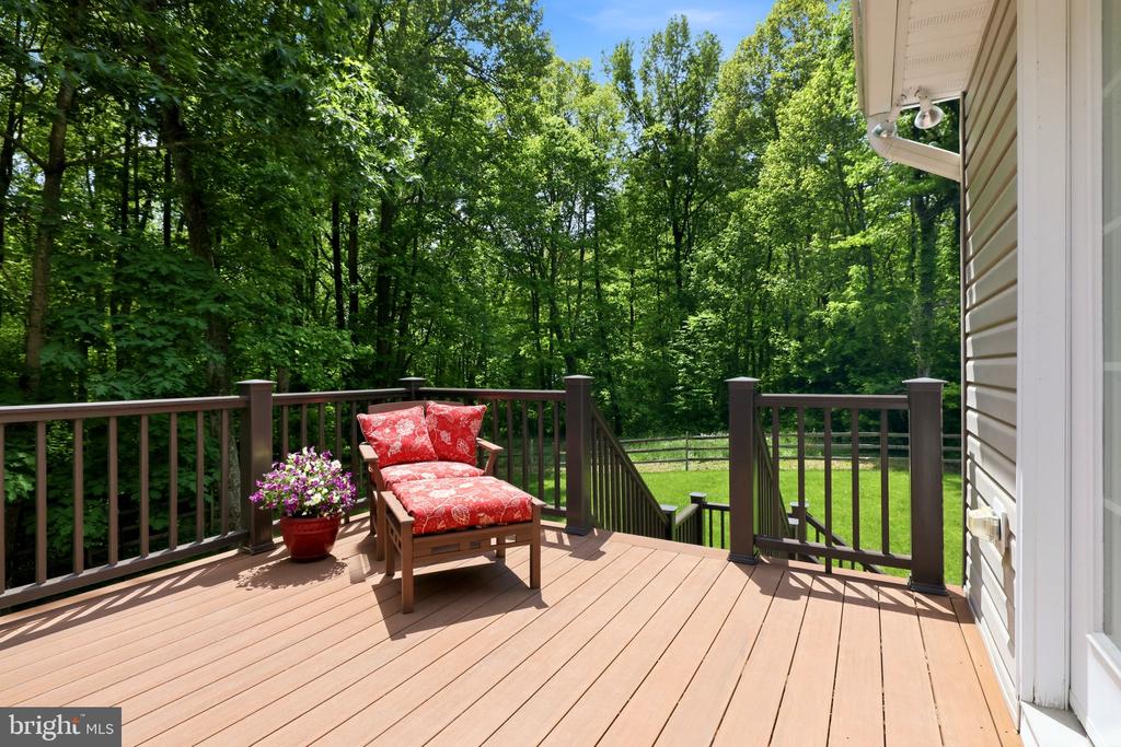 7039 ANTLER LANE