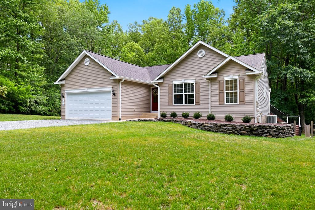 7039 ANTLER LANE