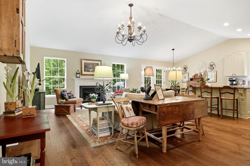 7039 ANTLER LANE