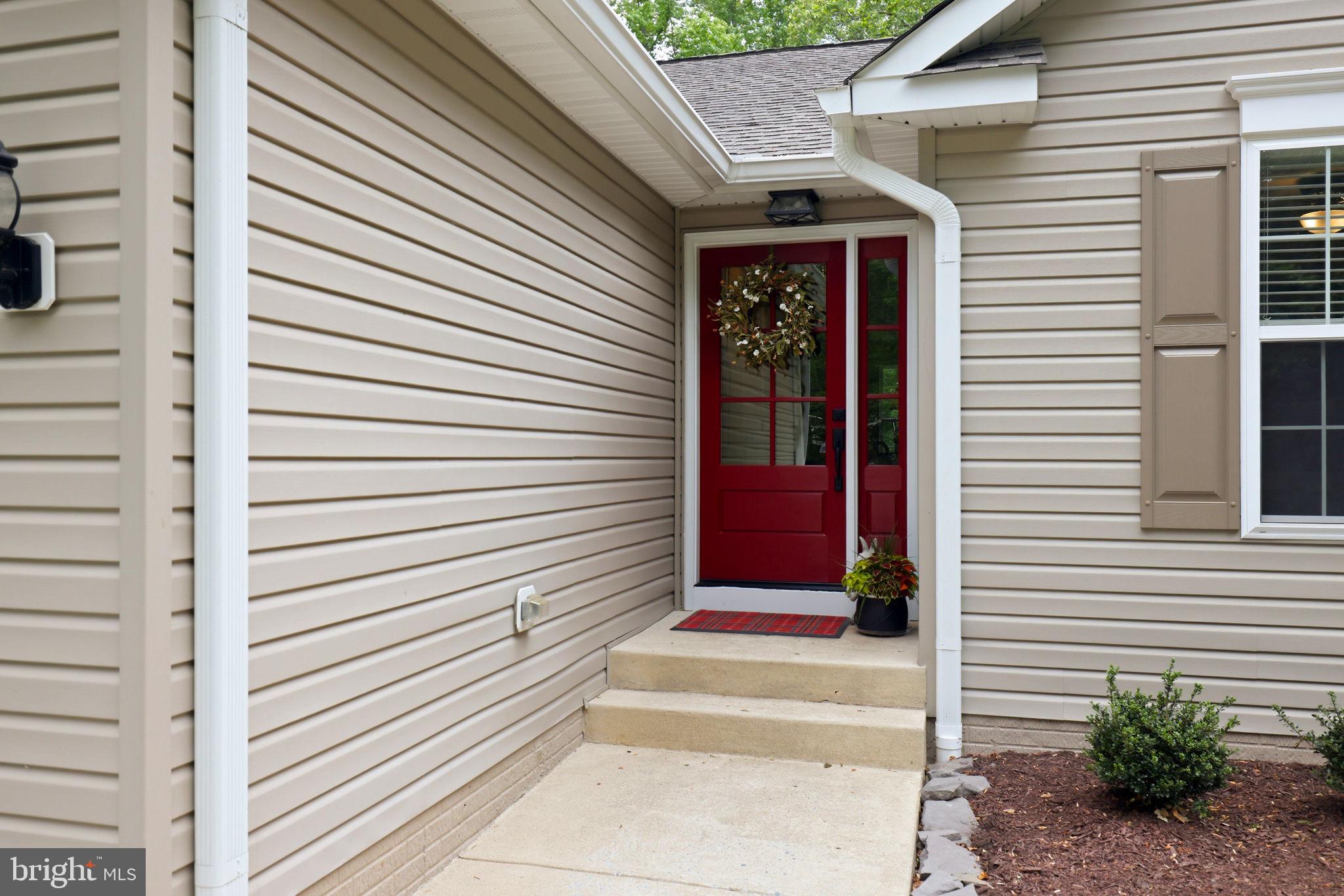 7039 ANTLER LANE