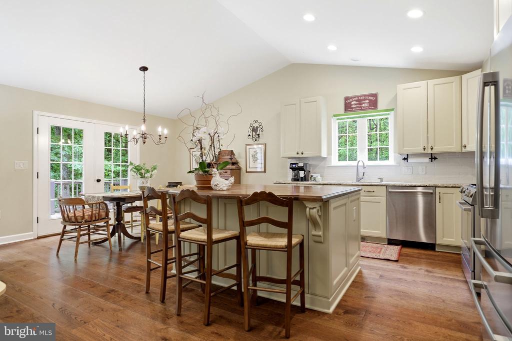7039 ANTLER LANE