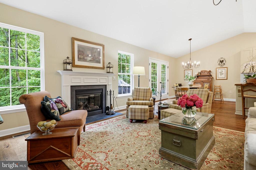 7039 ANTLER LANE
