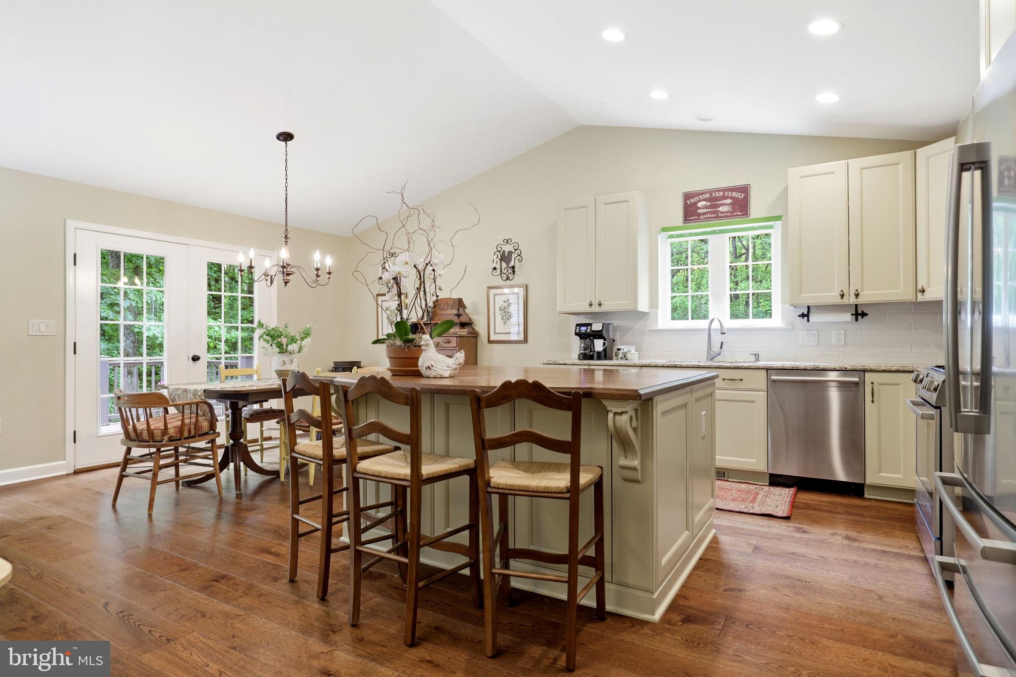 7039 ANTLER LANE