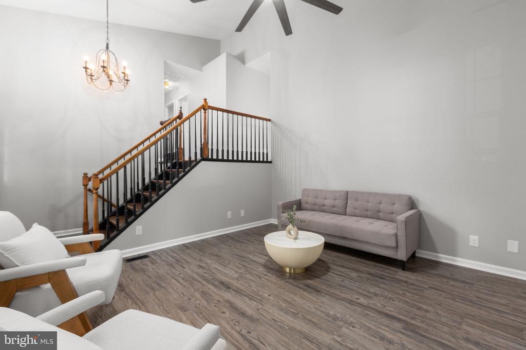 1125 OAKLAND DRIVE