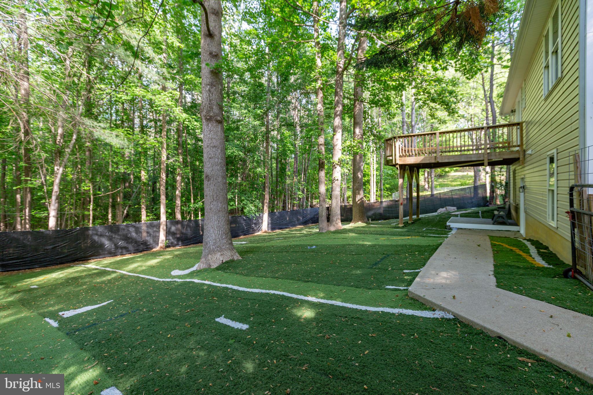 1125 OAKLAND DRIVE