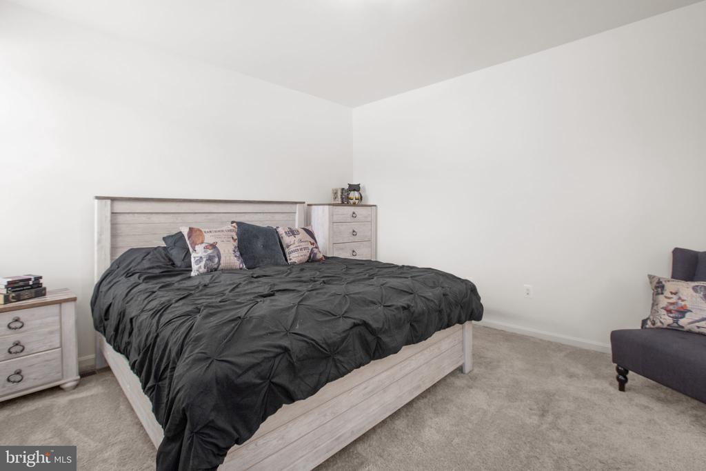 7080 STEAMBOAT COURT