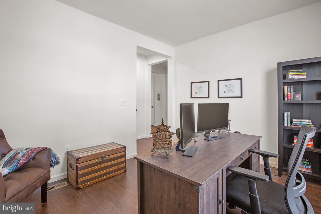 7080 STEAMBOAT COURT