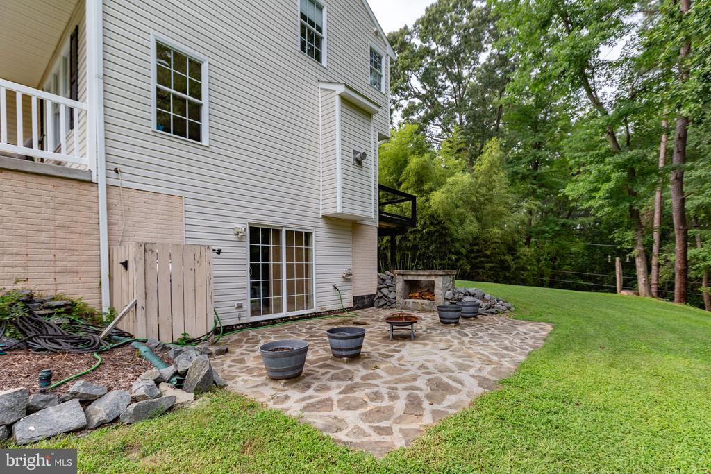 5423 WINDSOR DRIVE