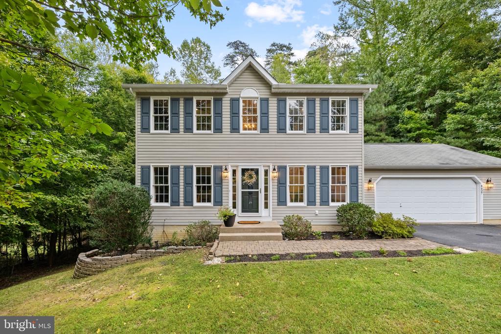 8427 TOMPKINS DRIVE