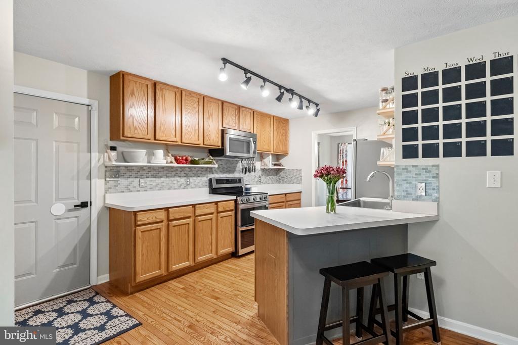 8427 TOMPKINS DRIVE