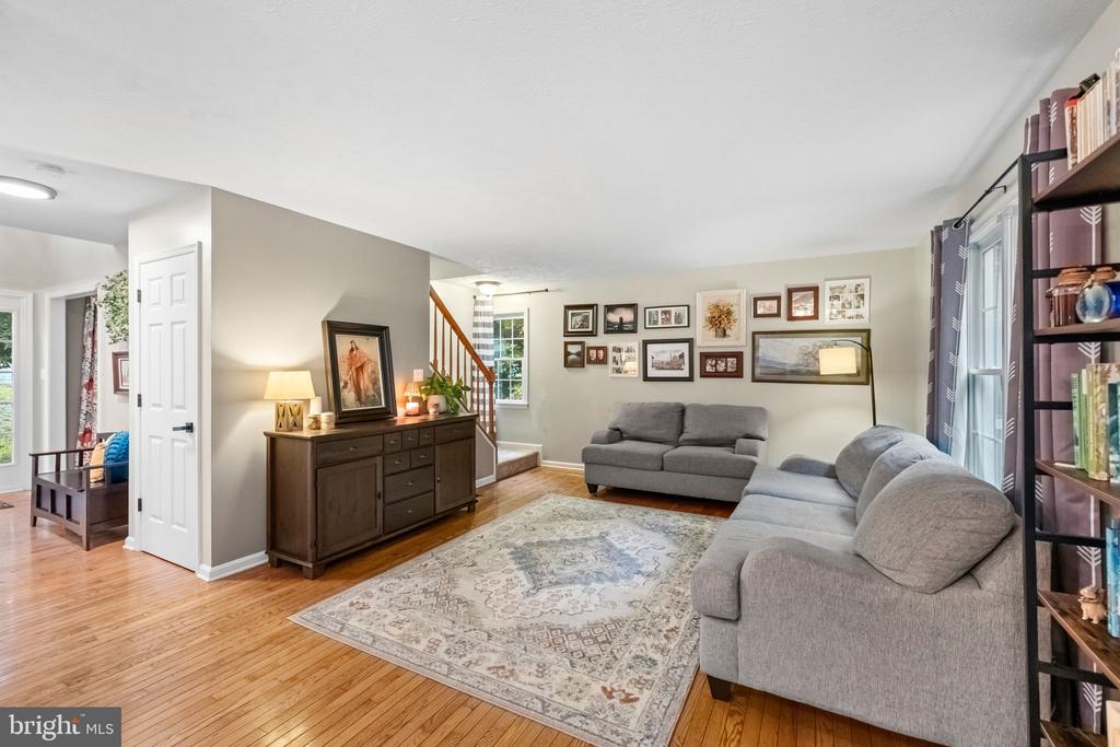 8427 TOMPKINS DRIVE