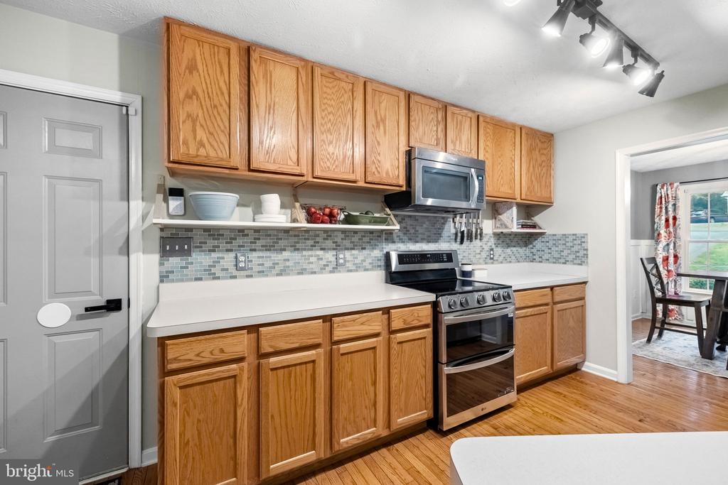 8427 TOMPKINS DRIVE