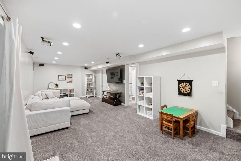 8427 TOMPKINS DRIVE