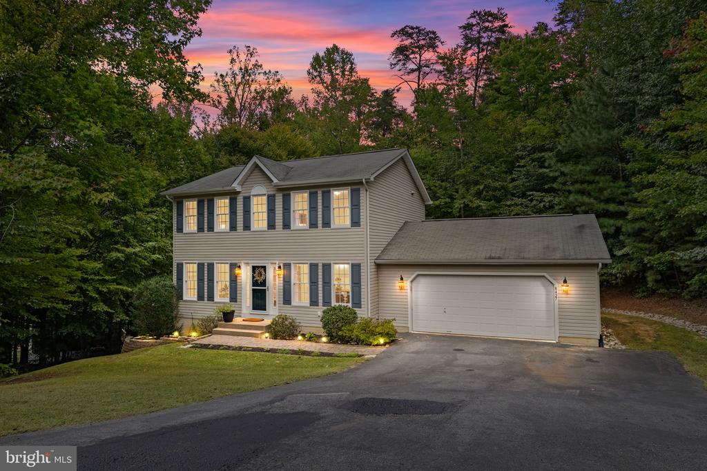 8427 TOMPKINS DRIVE