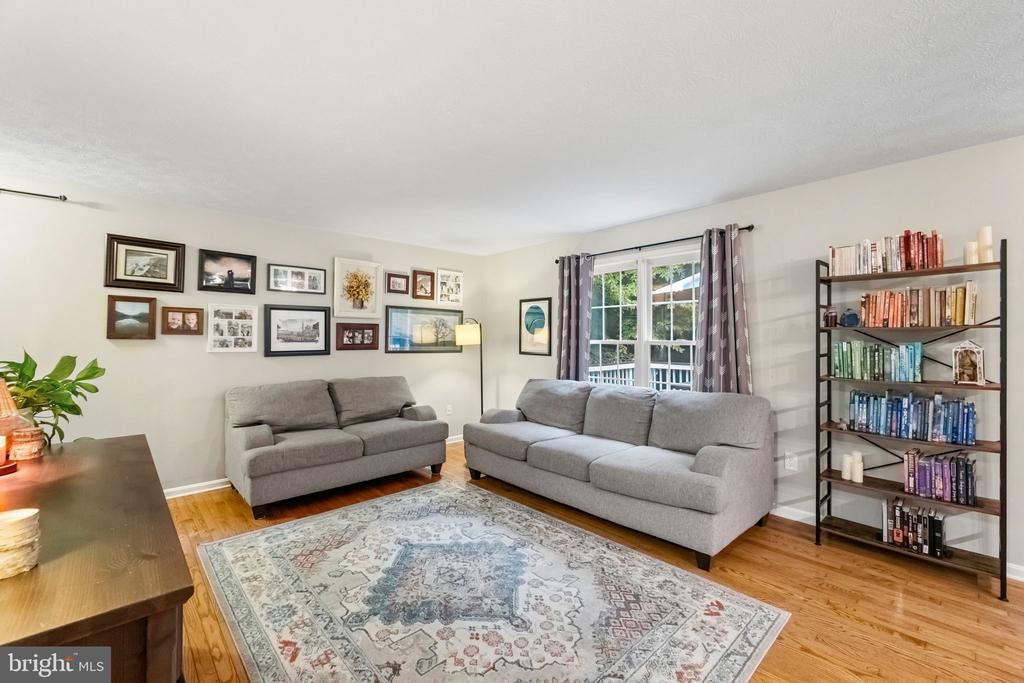 8427 TOMPKINS DRIVE